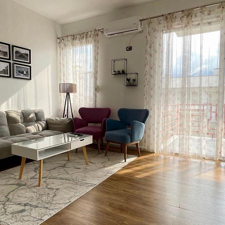 21° Bs Pazari City Center Comfort Apartment Tirana Bagian luar foto