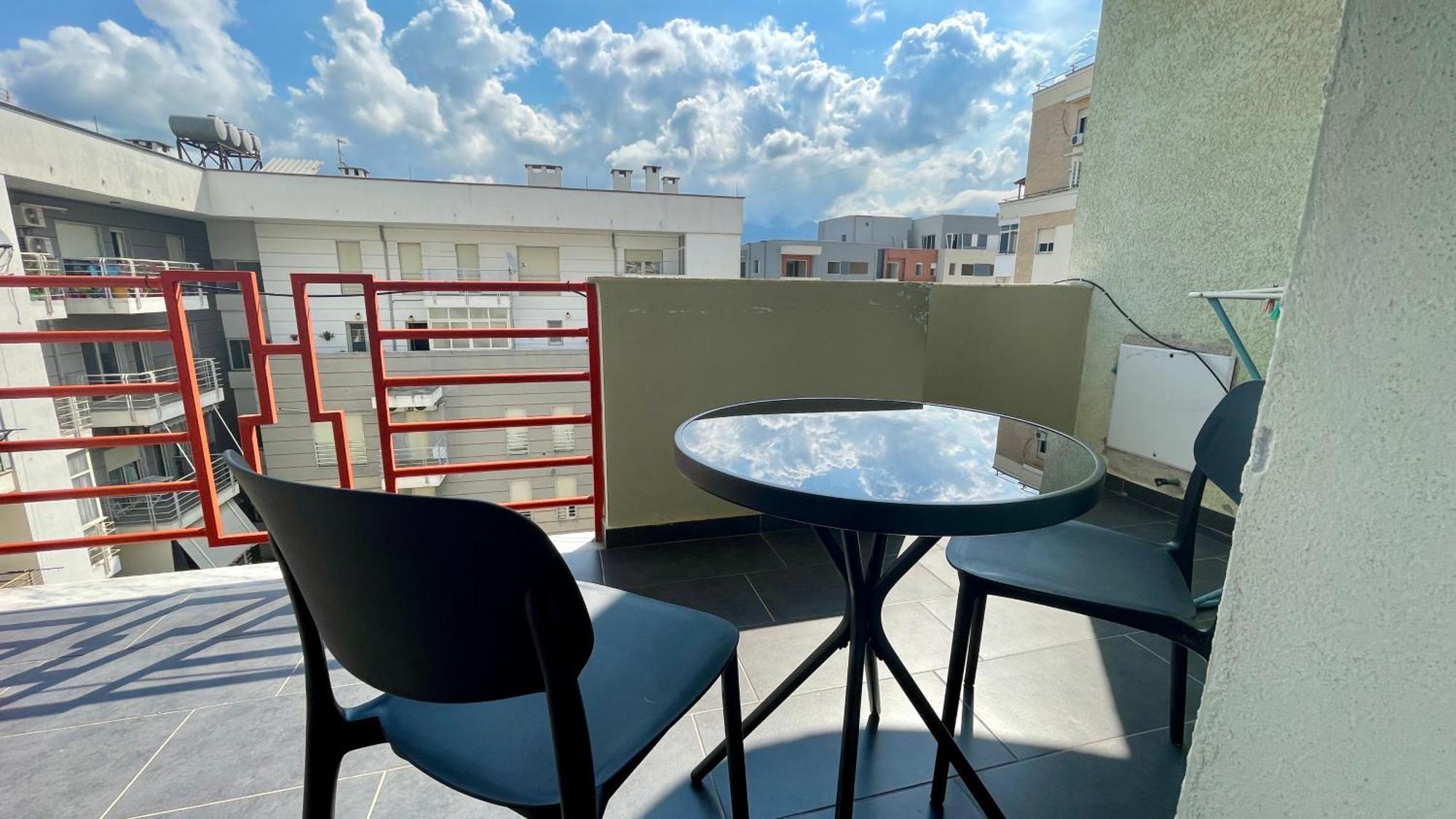 21° Bs Pazari City Center Comfort Apartment Tirana Bagian luar foto